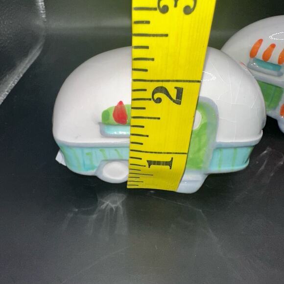 NWT BCL Beachcombers Coastal Life Campers Salt & Pepper Shakers Set - Picture 6 of 6